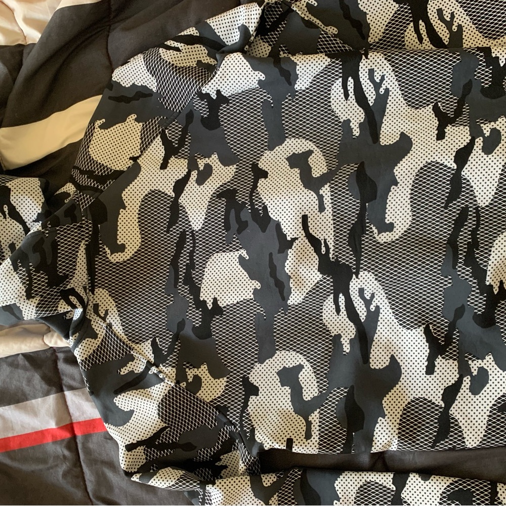 Zip up jacket - Picture 2 of 3